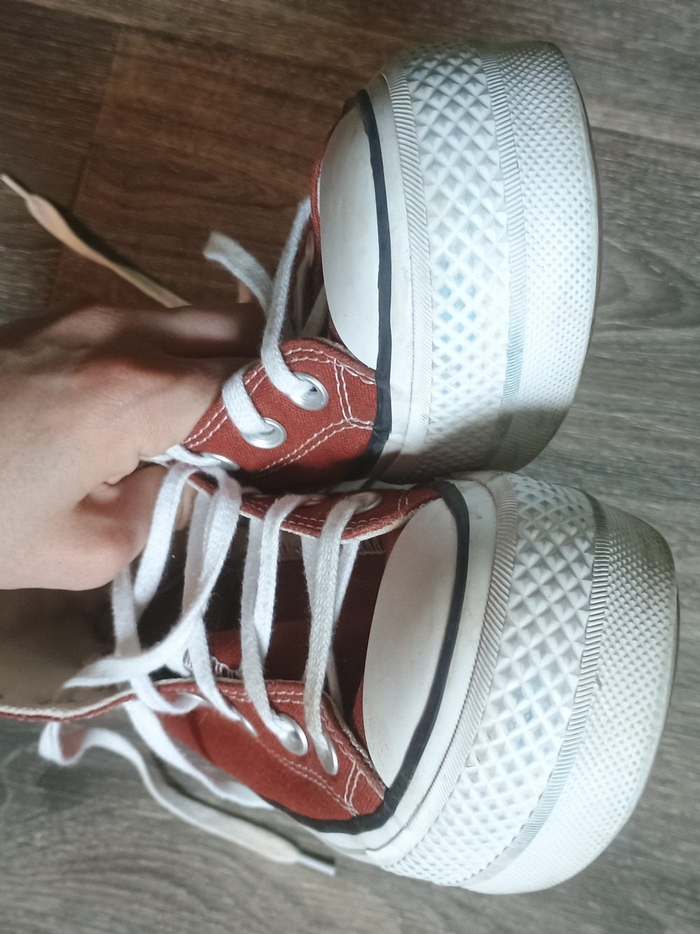 Converse High-Top Platform Sneaker in Rust Red - Women's Size 6 - Picture 5 of 7